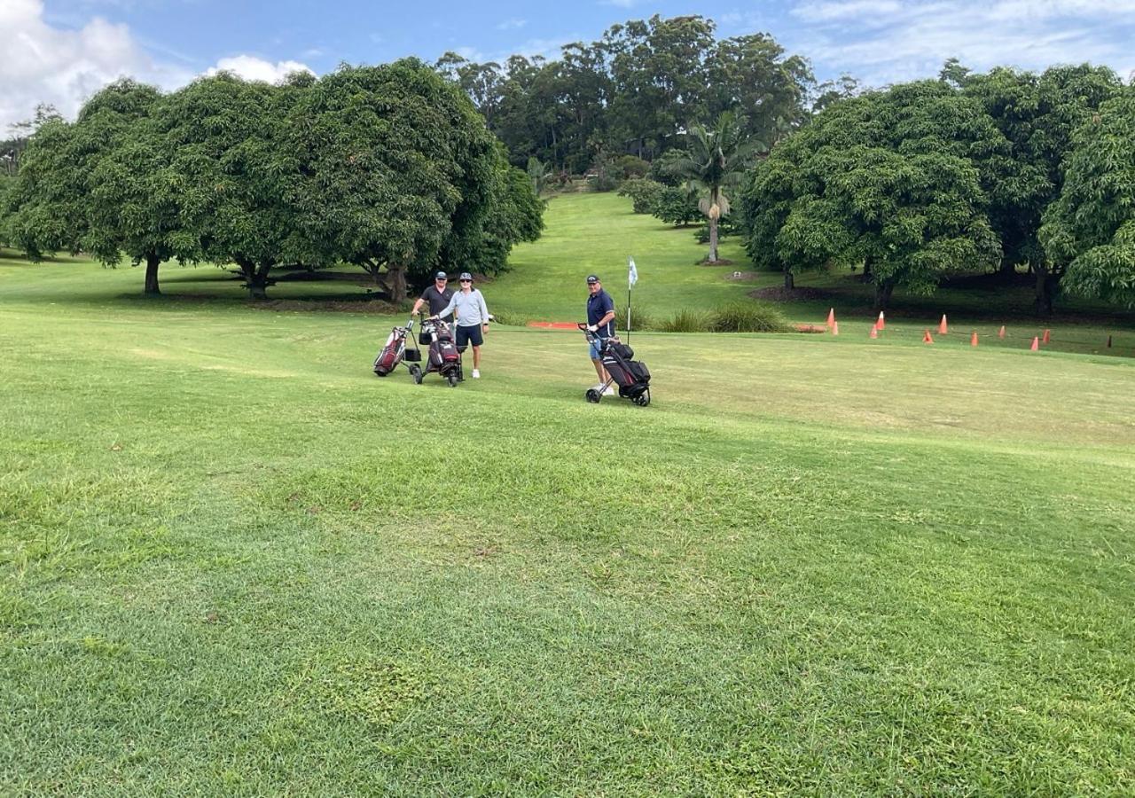 Sunshine Coast Retreat Your Own Private Golf Course Diddillibah Buitenkant foto