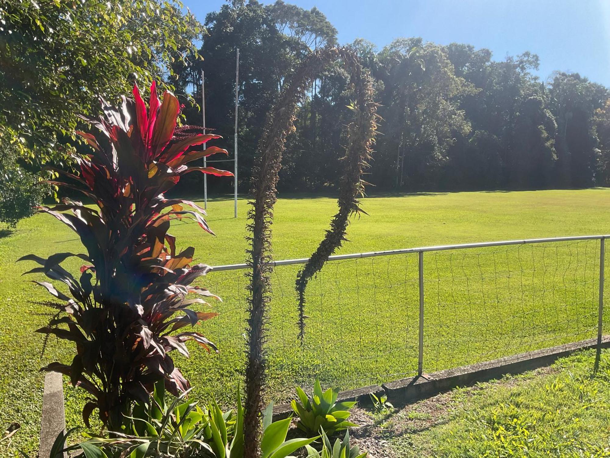 Sunshine Coast Retreat Your Own Private Golf Course Diddillibah Buitenkant foto